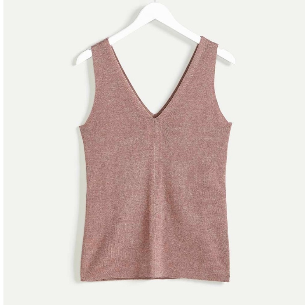 Milano Knit V-Neck Tank. Never worn! Color:
Sequoia Brown